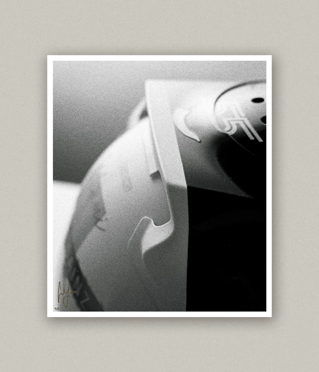 Póster Miami casco en B&N - Fifty_FIve_PostersMiami_poster_of_Helmet_back_in_B_W_from_Fifty_Five-HERO_copy_9f433249-fa96-4c2a-b49e-7459759d31ba