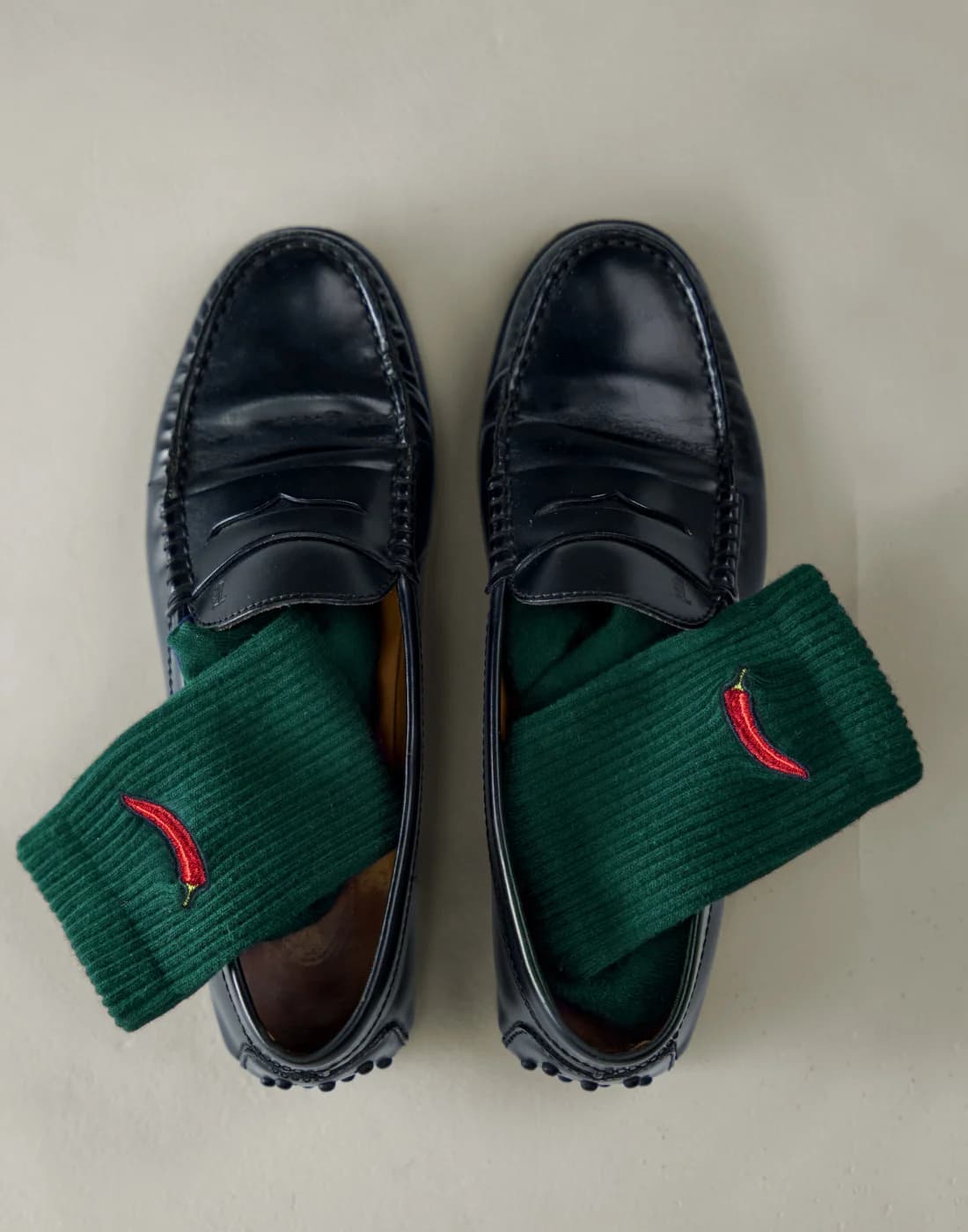 Calcetines Chili Bordados Verde Oscuro/Rojo - SAIN-242563_03